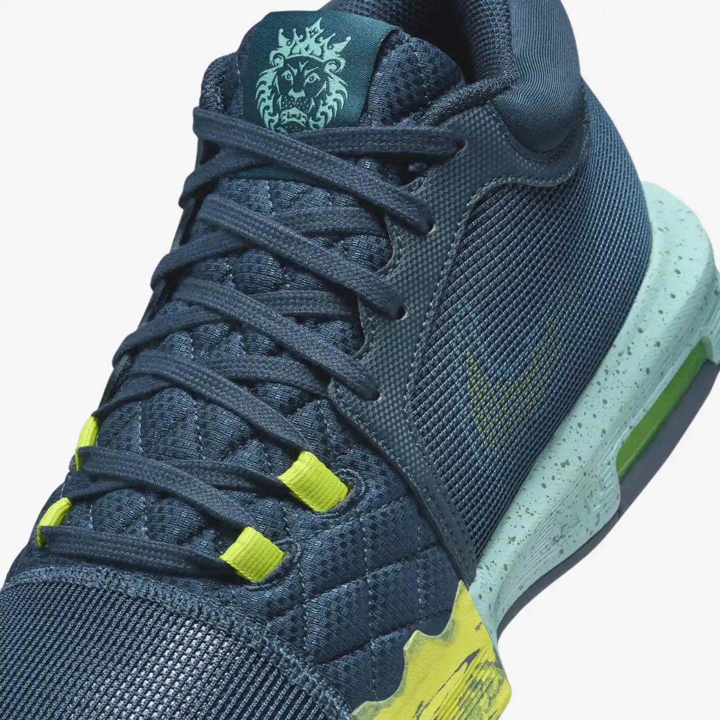 Nike LeBron Witness 8 'Armoury Navy'